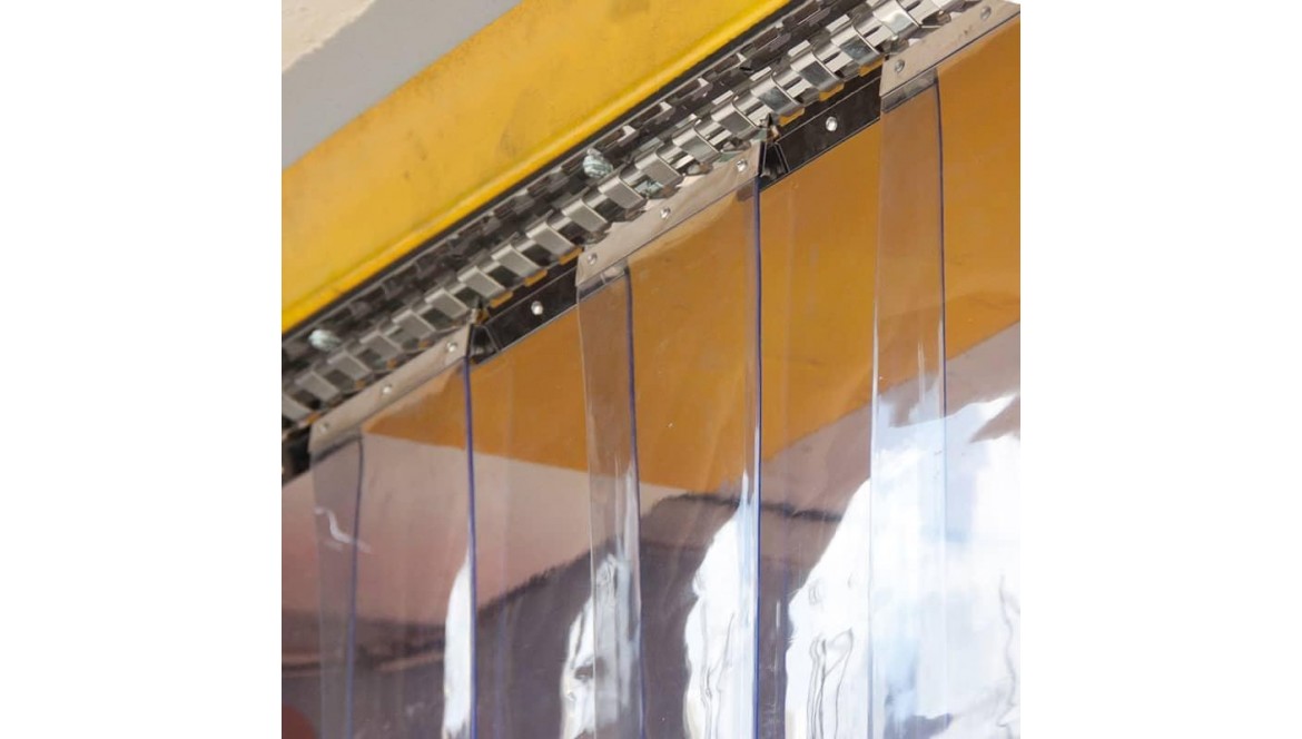 ¿Conoces los diferentes tipos de lamas para cortinas industriales?